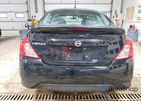 2016 Nissan Versa S z USA, uszkodzony, nr VIN 3N1CN7AP1GL914129